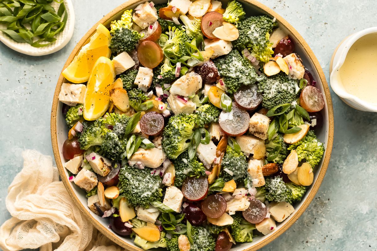 broccoli-salad-with-grapes-bacon-and-sunflower-seeds-recipe