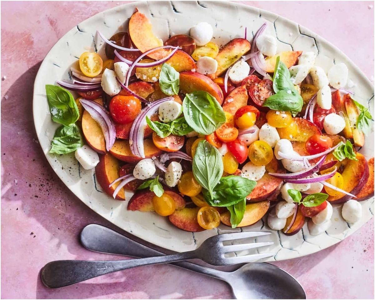 peach-and-tomato-caprese-salad-recipe