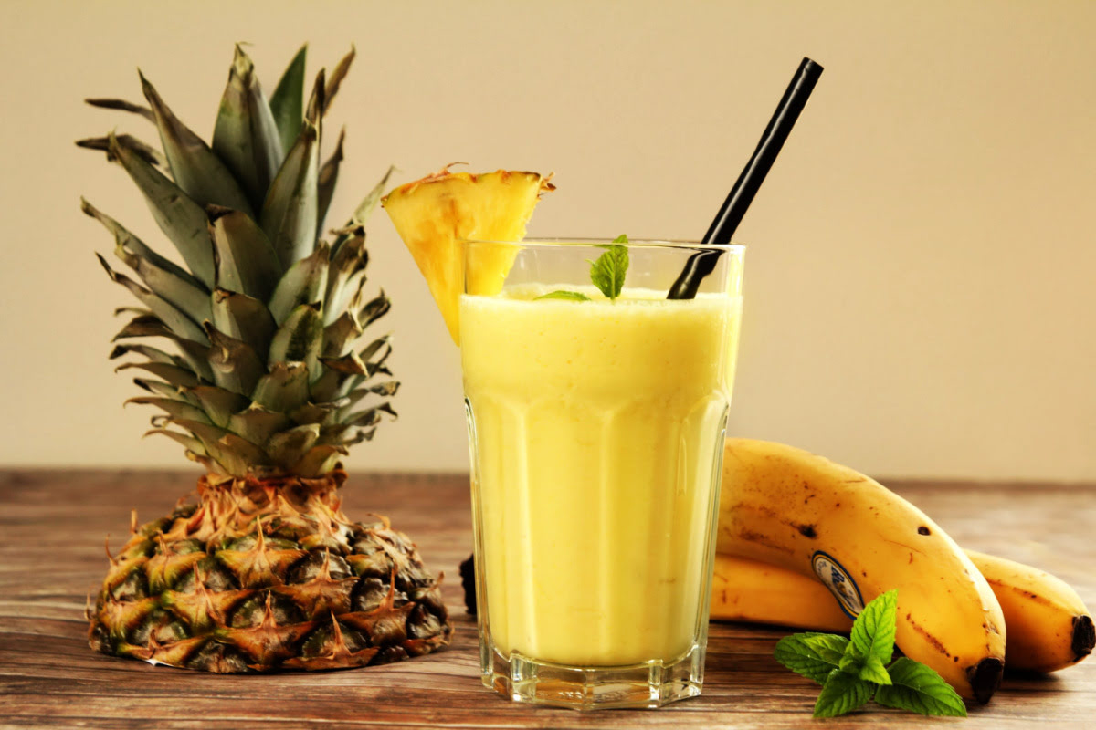 pineapple-and-banana-smoothie-recipe