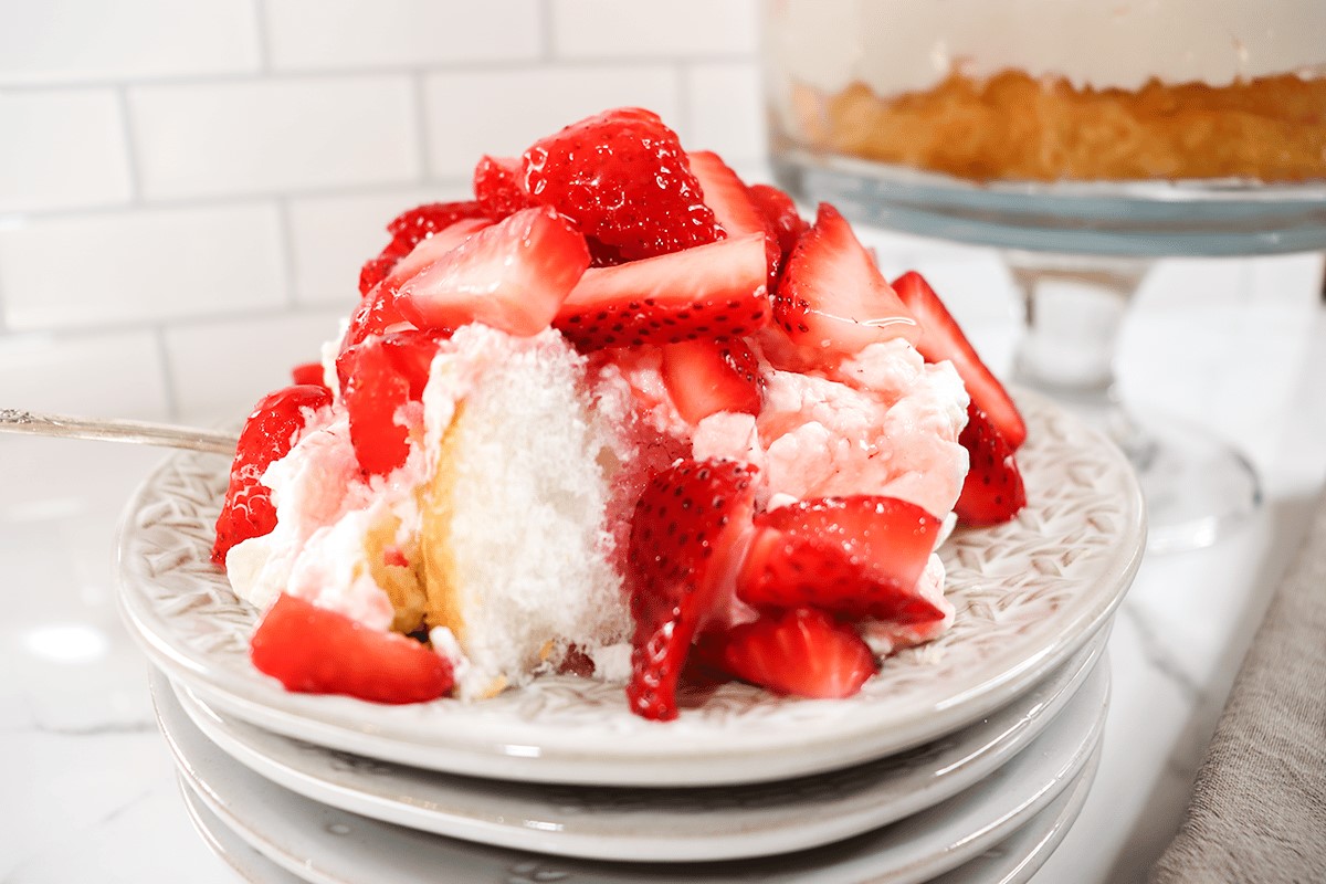 strawberry-angel-food-dessert-recipe