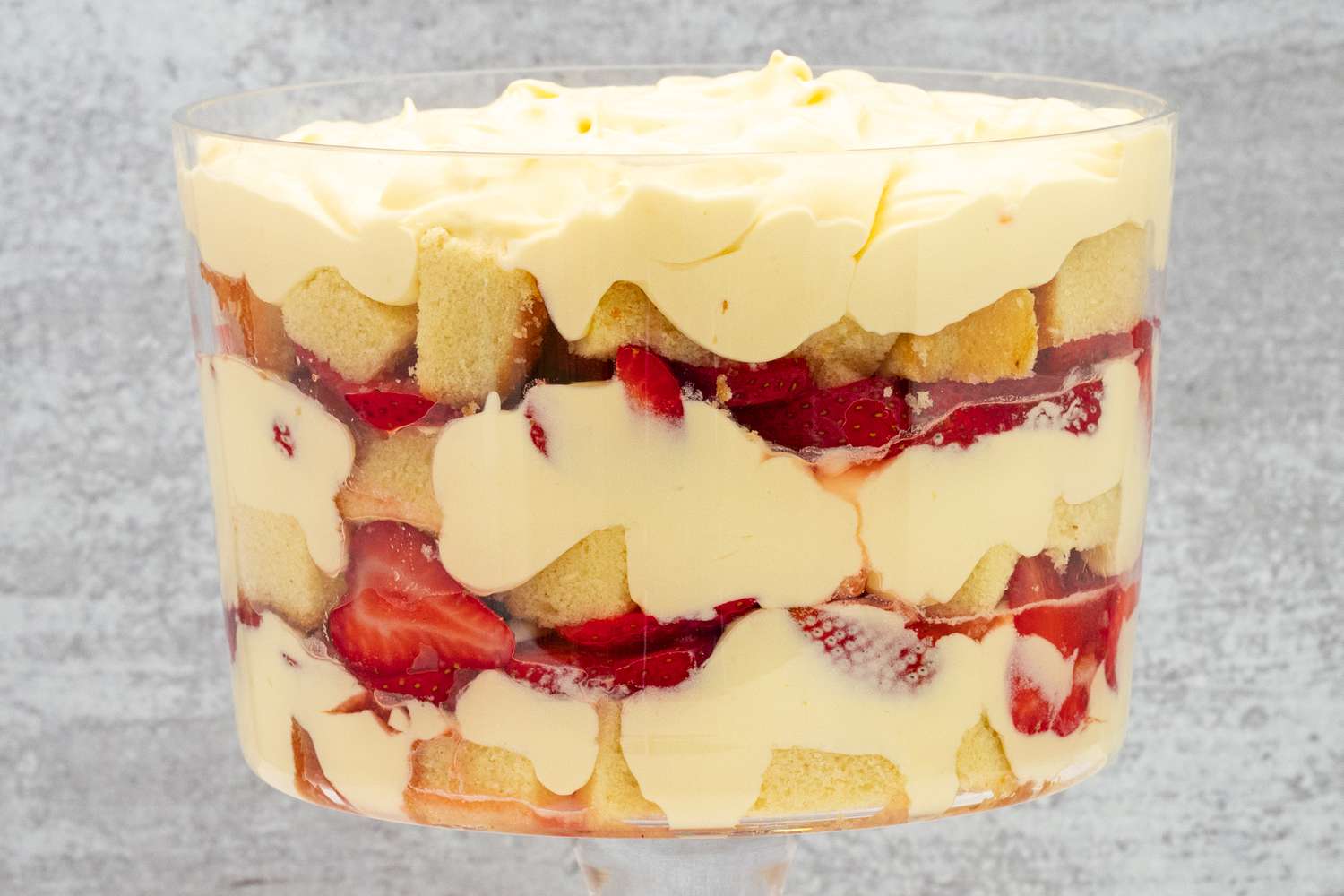 strawberry-trifle-recipe